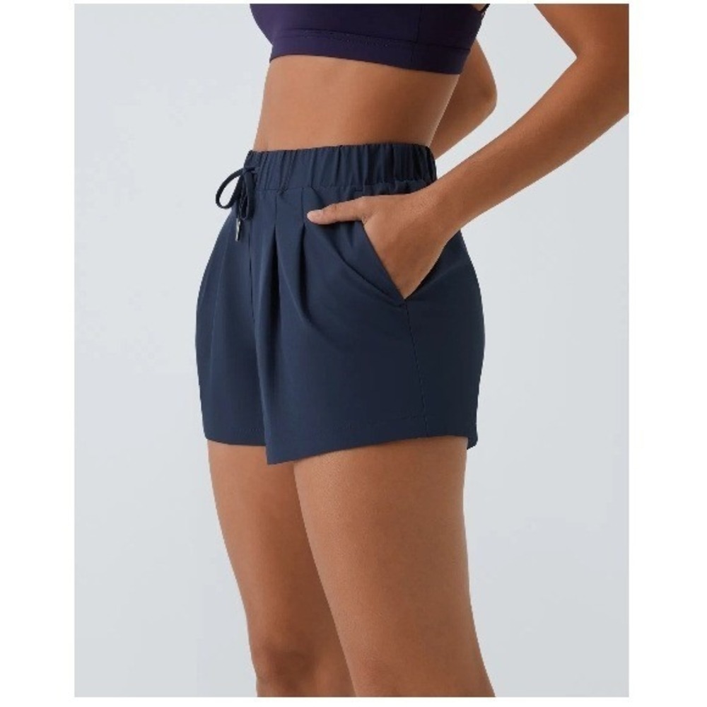 Halara Women's Large Navy Mid-Rise Elastic Waistband Drawstring Casual 3" Shorts